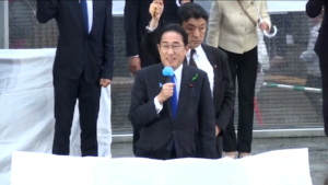 Giappone, Kishida a evento elettorale dopo fallito attentato