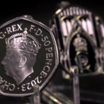 Re Carlo III, ecco carrozze e monete celebrative per l’incoronazione