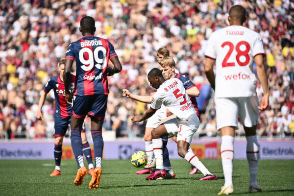 Bologna-Milan 1-1, Pobega risponde a Sansone