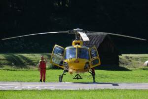 Crollo blocco ghiaccio sulla Marmolada, il soccorso alpino al lavoro