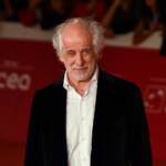 Toni Servillo, malore in scena a Parigi: non è grave