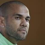 Dani Alves in tribunale per testimoniare, accusato di violenza sessuale