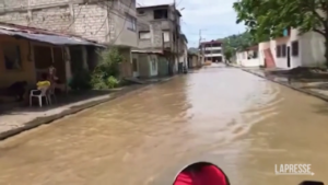 Ecuador, inondazioni in diverse città