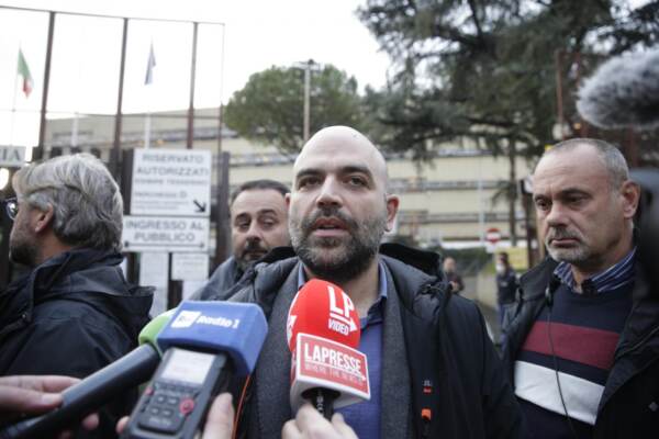 Saviano a processo per la querela di Giorgia Meloni