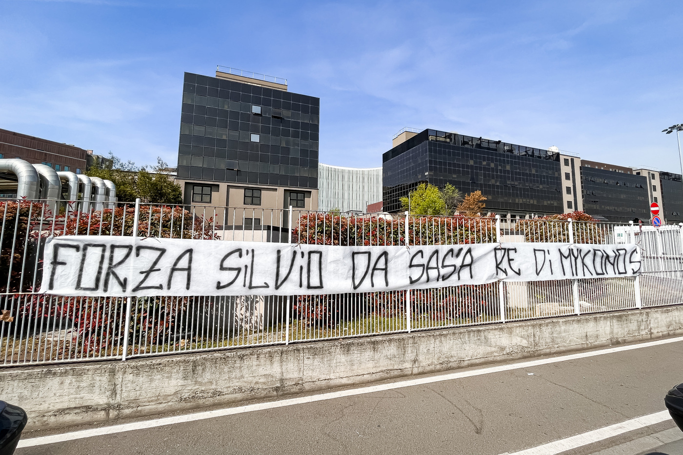 Berlusconi, proseguono cure: altra notte tranquilla