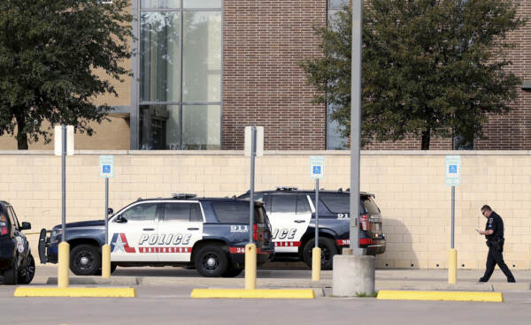 Texas, cheerleader salgono in macchina sbagliata: uomo a bordo spara