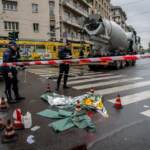 Milano, ciclista travolta e uccisa da betoniera