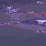 Usa, tornado devasta l’Oklahoma: linee elettriche e case distrutte