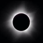 Australia, le immagini dell’eclissi totale di sole