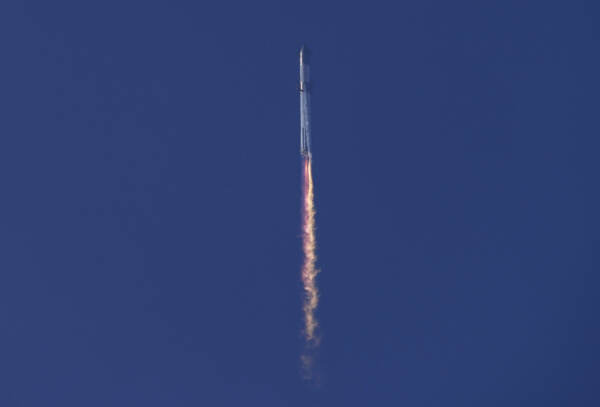 SpaceX, Starship esplode in volo dopo decollo