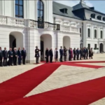 Mattarella a Bratislava, l’inno di Mameli per l’arrivo del presidente