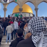 Gerusalemme, folla festeggia la fine del Ramadan
