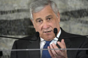Il consigliere federale svizzero Ignazio Cassis e il ministro degli Esteri italiano Antonio Tajani alla Farnesina