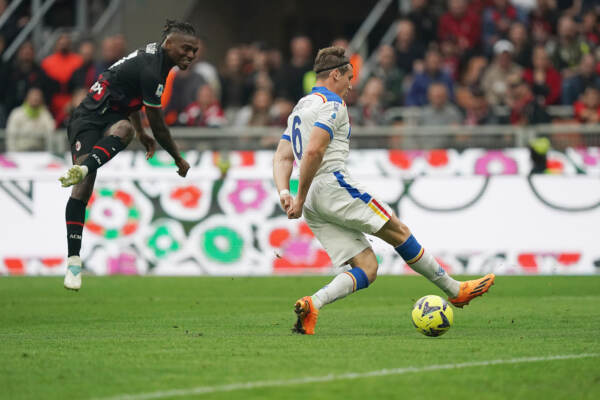 Milan-Lecce 2-0, doppietta di uno scatenato Leao