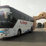 In fuga dal Sudan: civili arrivano in bus in Egitto