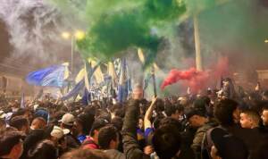 Napoli, notte di festa e caroselli per la vittoria sulla Juve