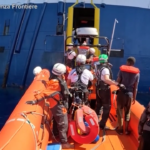 Migranti, 75 naufraghi soccorsi da Geo Barents: il video del salvataggio