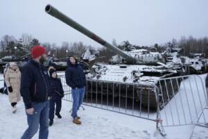 2 killed, 10 wounded as Russian forces hit Ukrainian museum