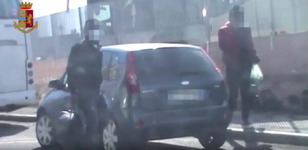 Catania, operazione contro traffico esseri umani: 25 fermi