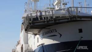 Migranti, Geo Barents a Napoli: sbarcate 75 persone