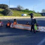 Clima, attivisti Ultima Generazione bloccano il Gra