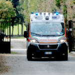 Modena, aliante precipita subito dopo decollo: morto pilota 71enne
