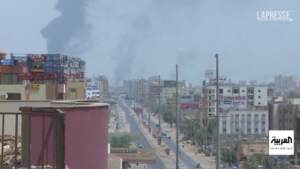 Sudan, la fragile tregua a Khartoum: in cielo colonne di fumo