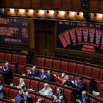Def, l’approvazione in Aula tra bagarre e polemiche
