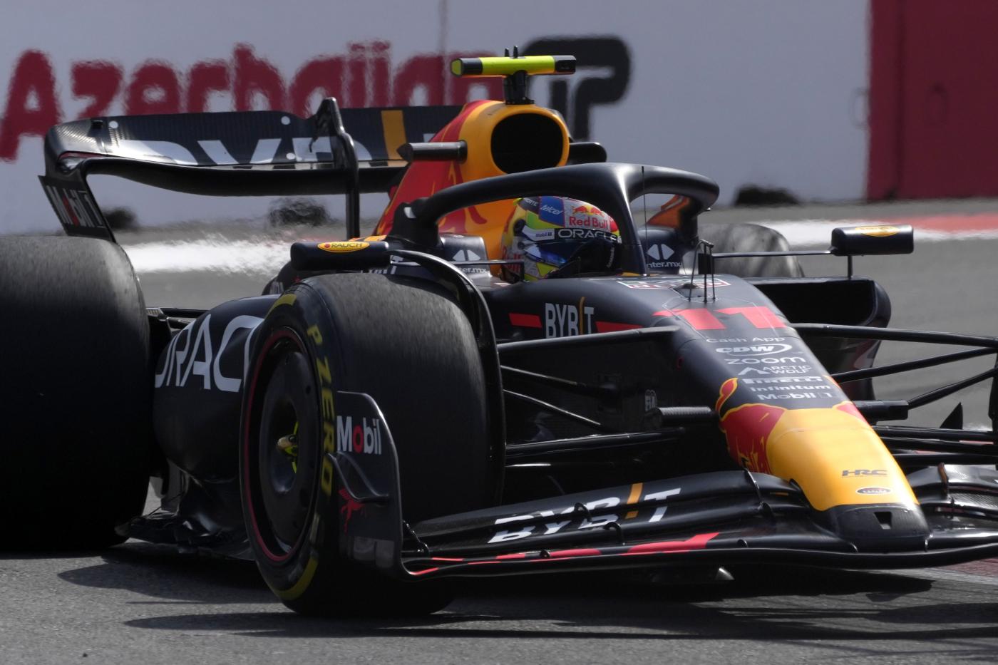F1, Gp Azerbaigian: vince Perez davanti Verstappen, terzo Leclerc F1, Gp Azerbaigian: vince Perez davanti Verstappen, terzo Leclerc