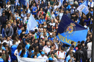 Scudetto Napoli, Tifosi già in festa in città per la grande festa scudetto