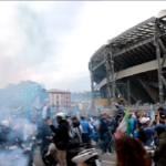 Napoli, vince l’Inter ed esplode la festa fuori dal Maradona