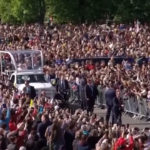 Ungheria, migliaia in piazza Kossuth per la messa del Papa