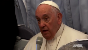 Ucraina, Papa: “Santa Sede aiuterà Kiev a riportare a casa bimbi deportatati”