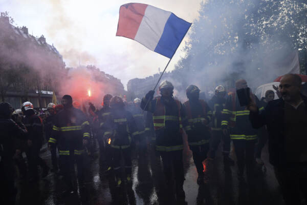 Francia, cortei e manifestazioni per la festa dei lavoratori