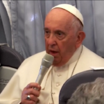 Papa Francesco: “Il mio malore? È stata una polmonite”