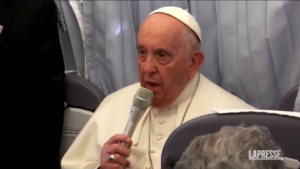 Papa Francesco: “Il mio malore? È stata una polmonite”