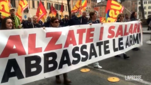 Primo maggio, studenti e lavoratori in corteo a Roma