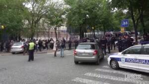 Serbia, ragazzo spara a scuola: decine di agenti davanti all’istituto