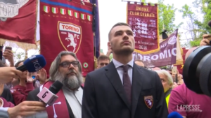 Tragedia Superga, il capitano del Torino Buongiorno legge i nomi delle vittime