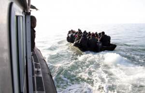 Migranti fermati dalla Guardia Nazionale Tunisina mentre cercavano di raggiungere l’Italia