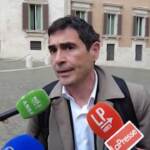 Migranti, Fratoianni: “Governo crea l’emergenza”