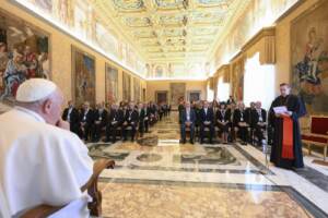Papa Francesco con i Partecipanti al Congresso promosso dall'Instituto de Dialogo Interreligioso