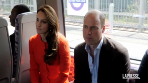 William e Kate a bordo della metropolitana di Londra