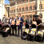 Pnrr, flash mob +Europa: “Inattività Governo mette a rischio nuovi asili”