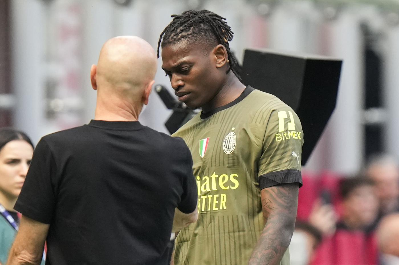 Milan, elongazione coscia per Leao