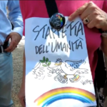 Roma, la staffetta per la pace in Ucraina con Travaglio e Mannoia