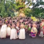 Re Carlo, la cerimonia indigena sull’isola dell’Oceania