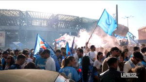 Napoli campione, festa fuori dal Maradona