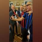 Euroderby, da Pozzetto a Moratti: milanisti e interisti cantano insieme “E la vita, la vita”