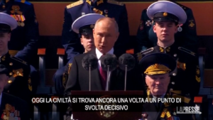 Russia, Putin a Giorno Vittoria: “Scatenata guerra contro di noi”